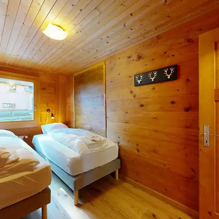 Appartement At The Bottom Of The Slopes In Crans-montana, Cosy Atmosphere