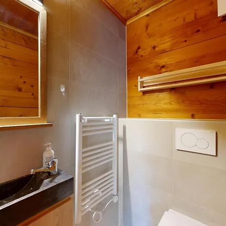 Appartement At The Bottom Of The Slopes In Crans-montana, Cosy Atmosphere